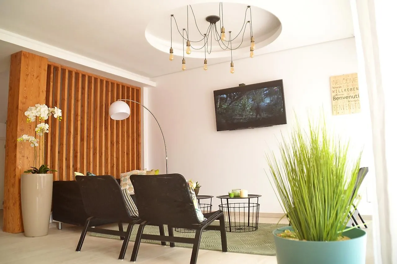 Ouril Hotel Julia Santa María