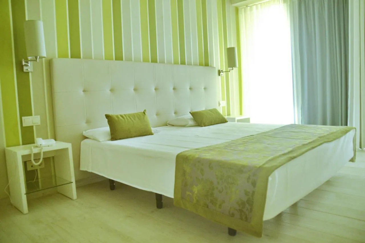 Ouril Hotel Julia Santa Maria