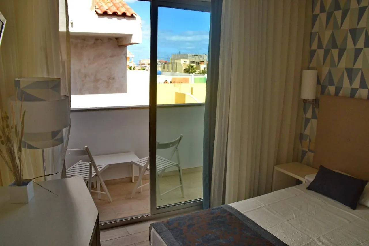 Ouril Hotel Julia Santa Maria 3*,