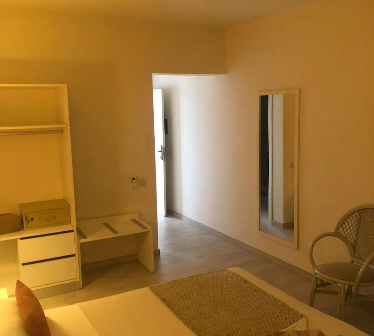 Ouril Hotel Julia Santa Maria