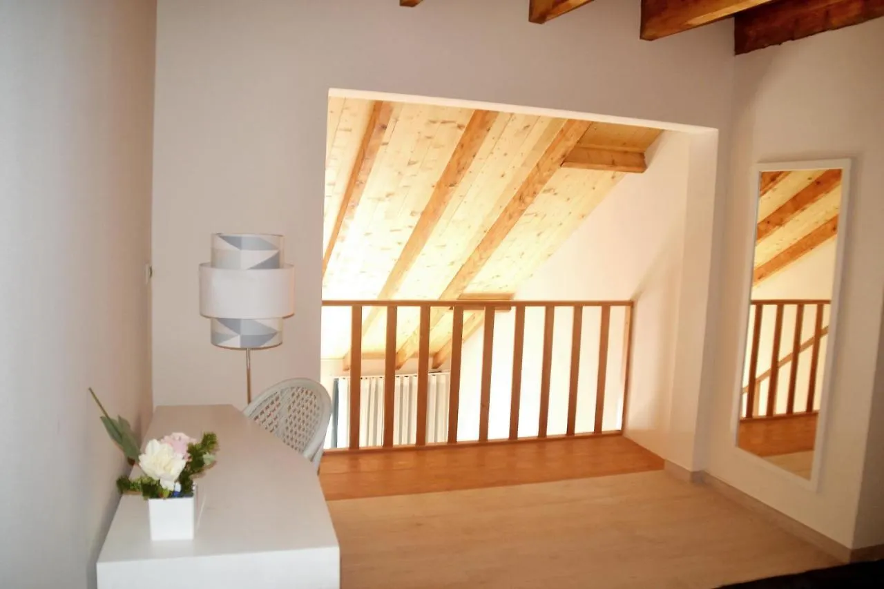 Ouril Hotel Julia Santa Maria