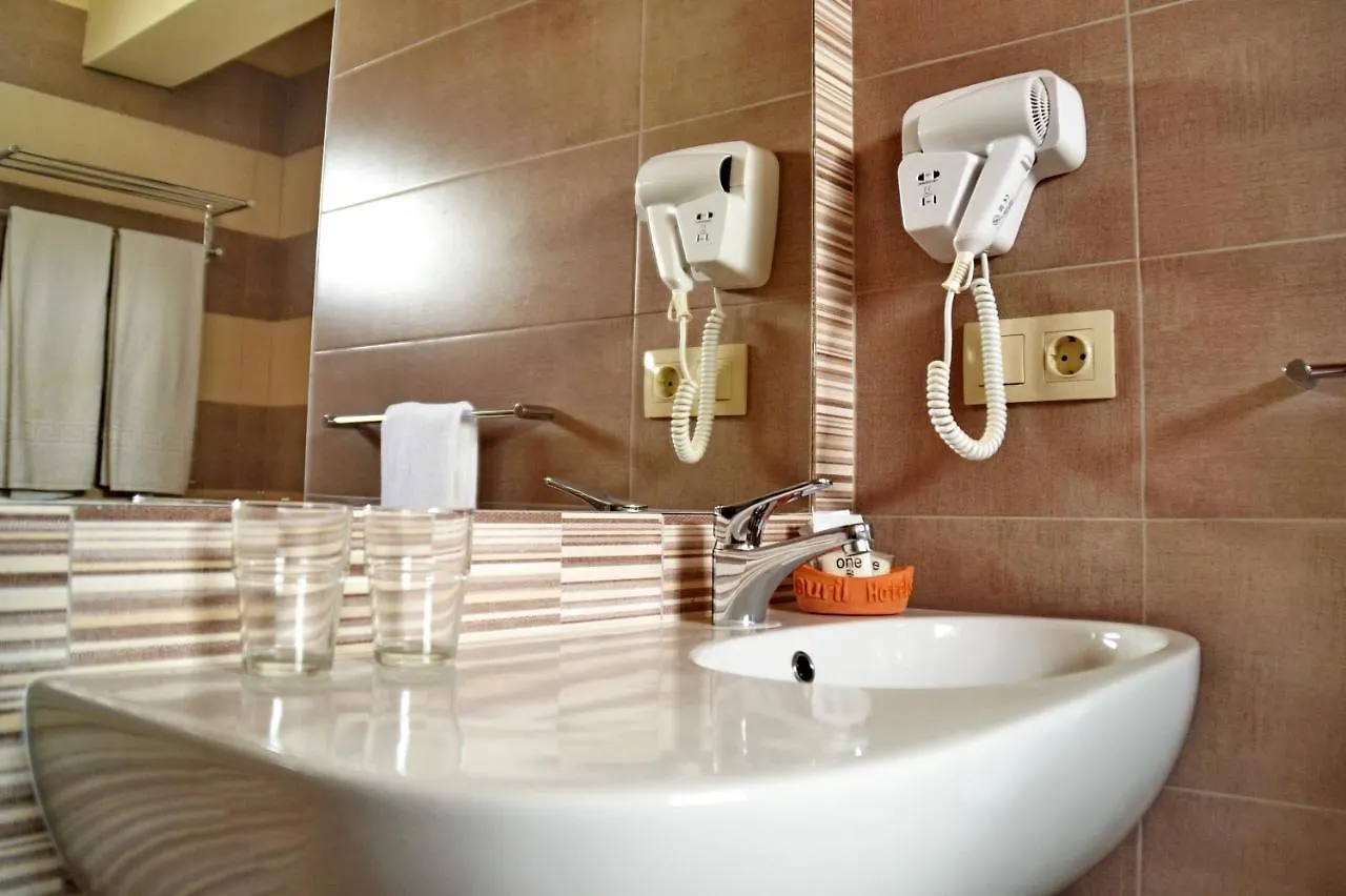 Ouril Hotel Julia Santa Maria